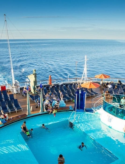 Vou de Dani Turismo Piscina cruzeiro